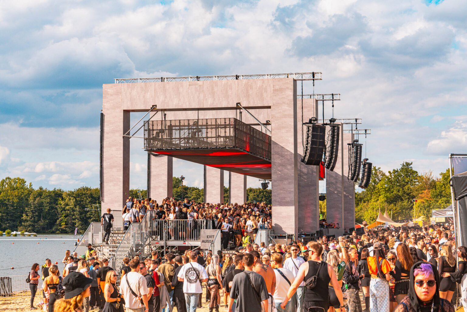 Nibirii2025-KellyVanDerMaade-02